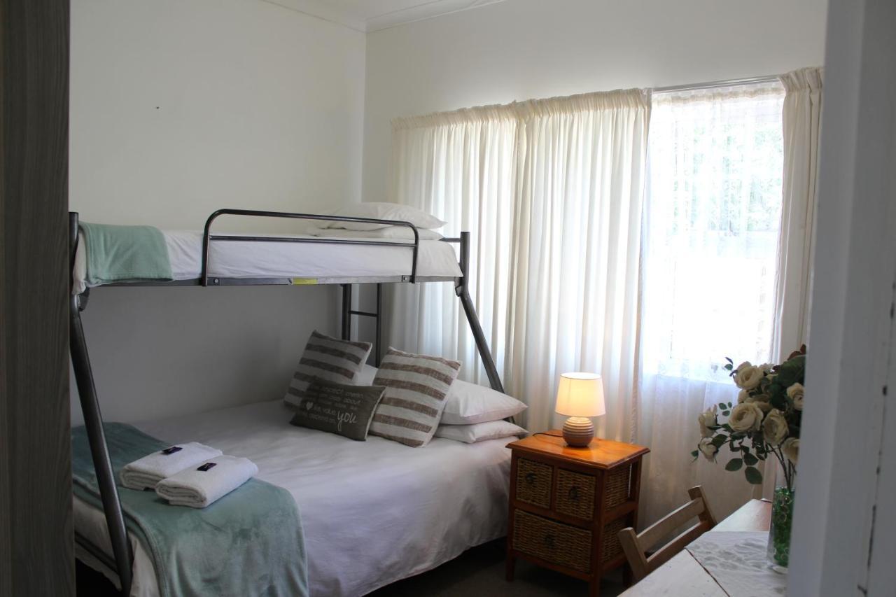 Van Biljon Cottage No Loadshedding เอาท์สโฮร์น ภายนอก รูปภาพ